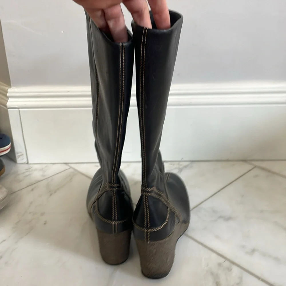 Timberland, women’s 9, black leather contrast stitch wedge zipper knee boot NWOT - Picture 7 of 13